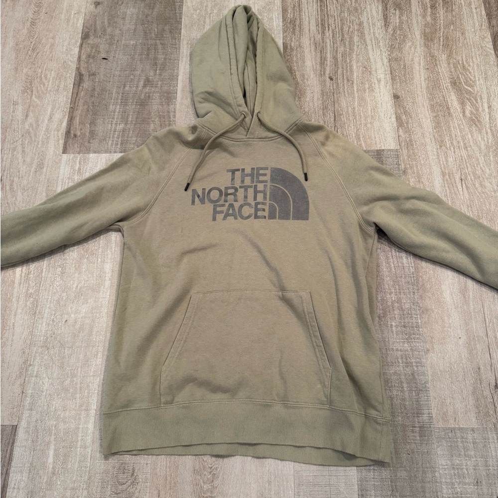 The North Face Green Sweatshirt Classic Outdoor Style